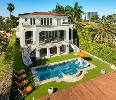 1460 S Treasure Drive North Bay Village FL 33141