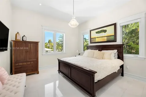 1460 S Treasure Drive North Bay Village FL 33141