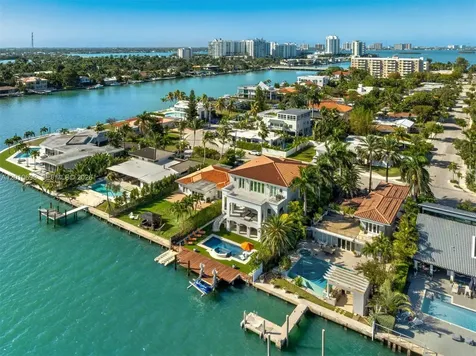 1460 S Treasure Drive North Bay Village FL 33141