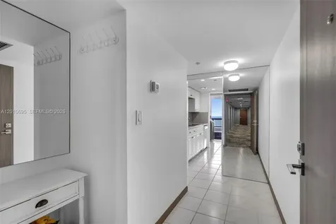 2555 Collins Avenue Miami Beach FL 33140