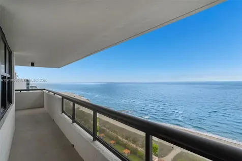 2555 Collins Avenue Miami Beach FL 33140