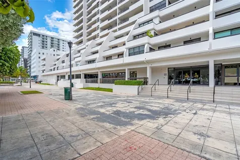 2555 Collins Avenue Miami Beach FL 33140