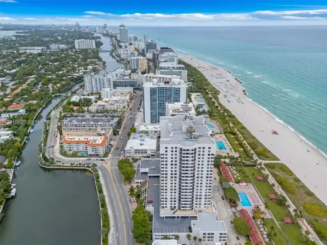2555 Collins Avenue Miami Beach FL 33140