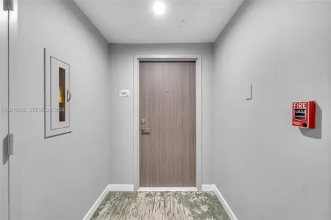 2555 Collins Avenue Miami Beach FL 33140