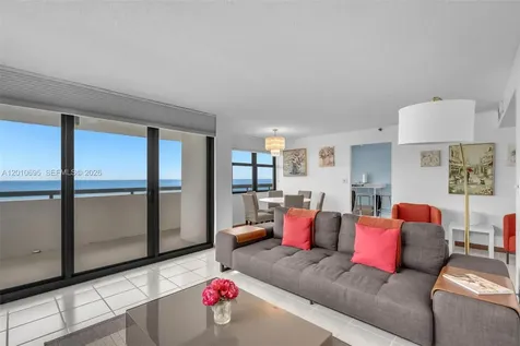 2555 Collins Avenue Miami Beach FL 33140