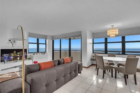 2555 Collins Avenue Miami Beach FL 33140