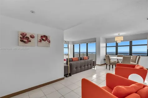 2555 Collins Avenue Miami Beach FL 33140