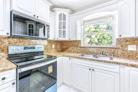 981 NE 152nd Street Miami FL 33162