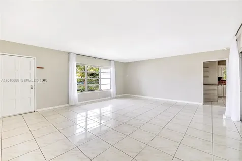 981 NE 152nd Street Miami FL 33162