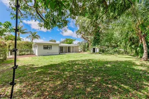 981 NE 152nd Street Miami FL 33162