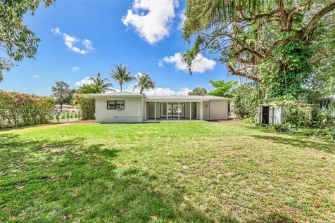 981 NE 152nd Street Miami FL 33162