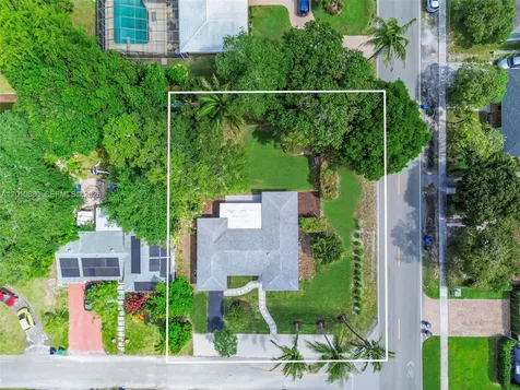981 NE 152nd Street Miami FL 33162