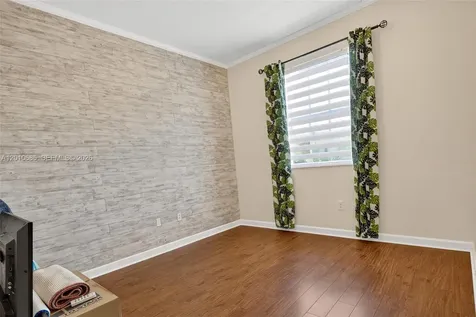 22181 SW 92nd Place Cutler Bay FL 33190