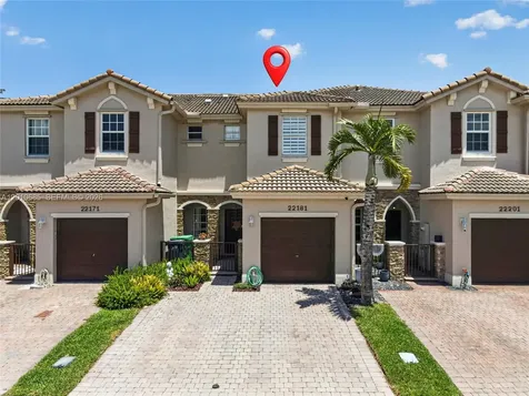 22181 SW 92nd Place Cutler Bay FL 33190