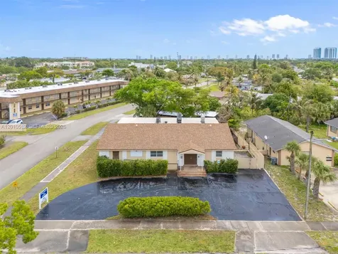 359 10th Street Lake Park FL 33403