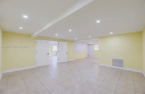 359 10th Street Lake Park FL 33403