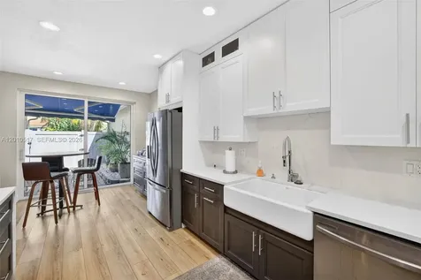 1581 Yellowheart Way Hollywood FL 33019