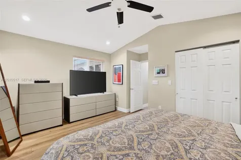 1581 Yellowheart Way Hollywood FL 33019