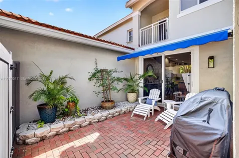 1581 Yellowheart Way Hollywood FL 33019
