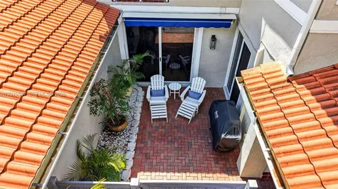 1581 Yellowheart Way Hollywood FL 33019