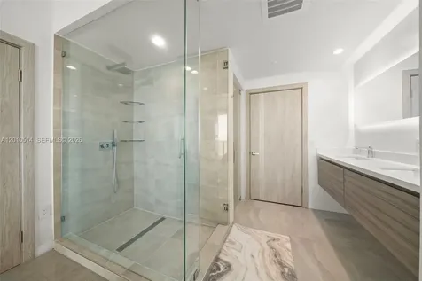 460 NE 28th Street Miami FL 33137