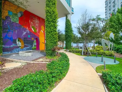 460 NE 28th Street Miami FL 33137