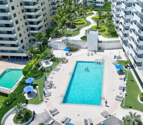 100 Lincoln Road Miami Beach FL 33139