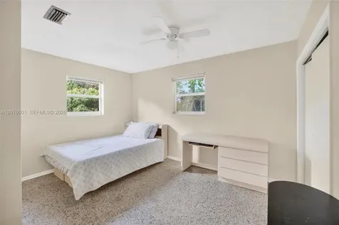 2437 NW 20th Street Fort Lauderdale FL 33311