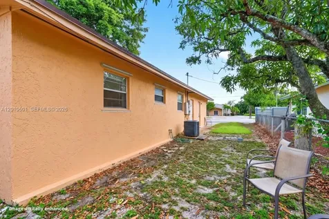 2437 NW 20th Street Fort Lauderdale FL 33311