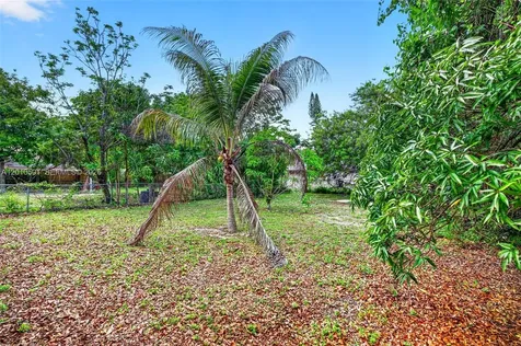 2437 NW 20th Street Fort Lauderdale FL 33311