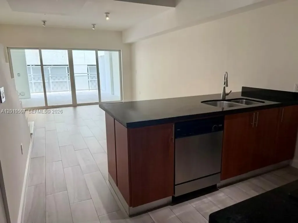 1712 SW 2nd Avenue Miami FL 33129