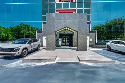 2121 SW 3rd Avenue Miami FL 33129
