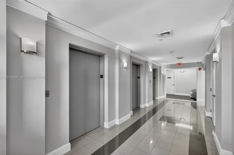2121 SW 3rd Avenue Miami FL 33129