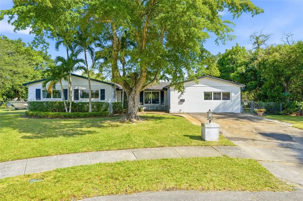9331 SW 104th Court Miami FL 33176