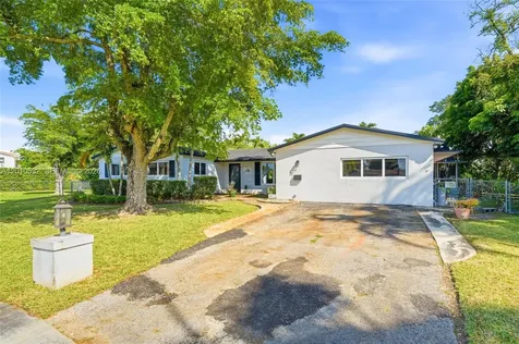 9331 SW 104th Court Miami FL 33176