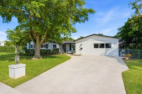 9331 SW 104th Court Miami FL 33176