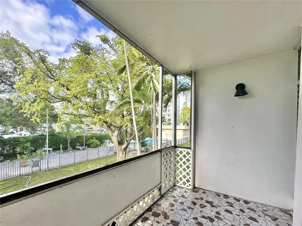 9175 SW 77th Avenue Miami FL 33156
