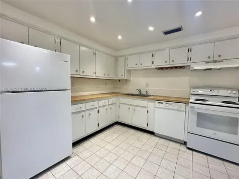 9175 SW 77th Avenue Miami FL 33156
