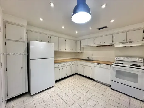 9175 SW 77th Avenue Miami FL 33156