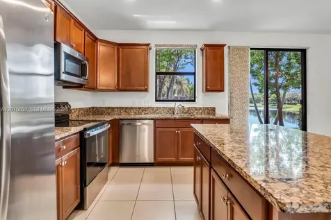 6978 Broadland Way Coconut Creek FL 33073