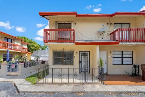 2331 W 66th Place Hialeah FL 33016