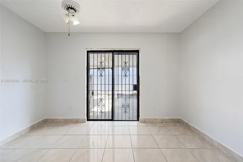 2331 W 66th Place Hialeah FL 33016