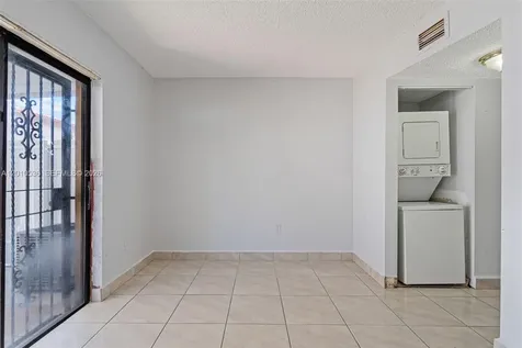 2331 W 66th Place Hialeah FL 33016