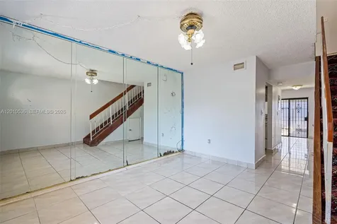 2331 W 66th Place Hialeah FL 33016
