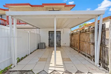 2331 W 66th Place Hialeah FL 33016