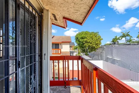 2331 W 66th Place Hialeah FL 33016