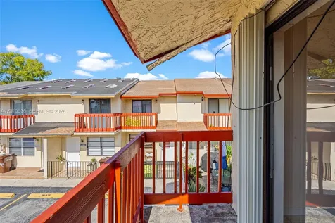 2331 W 66th Place Hialeah FL 33016