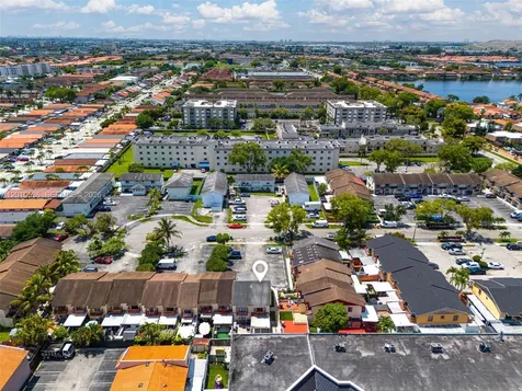 2331 W 66th Place Hialeah FL 33016