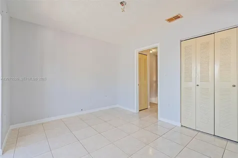 2331 W 66th Place Hialeah FL 33016