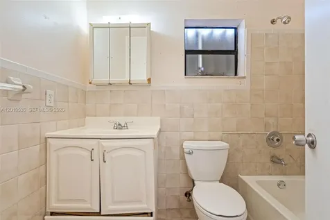 2331 W 66th Place Hialeah FL 33016